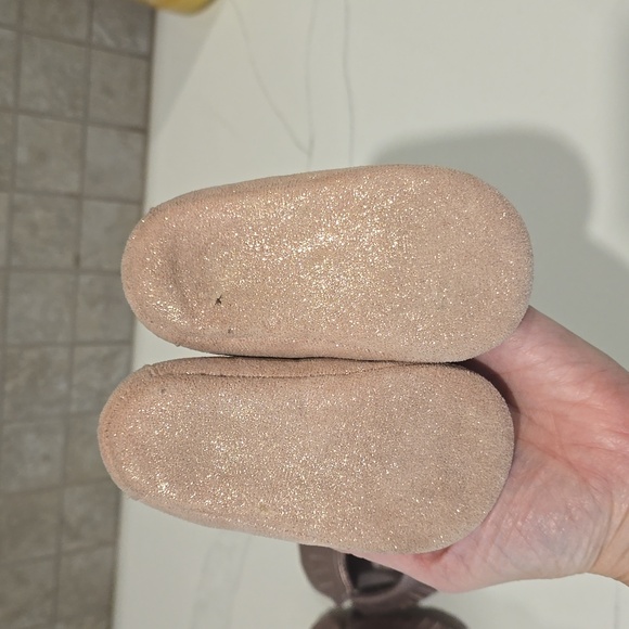 2 for $15! Baby girl pink shoe bundle - Picture 7 of 8